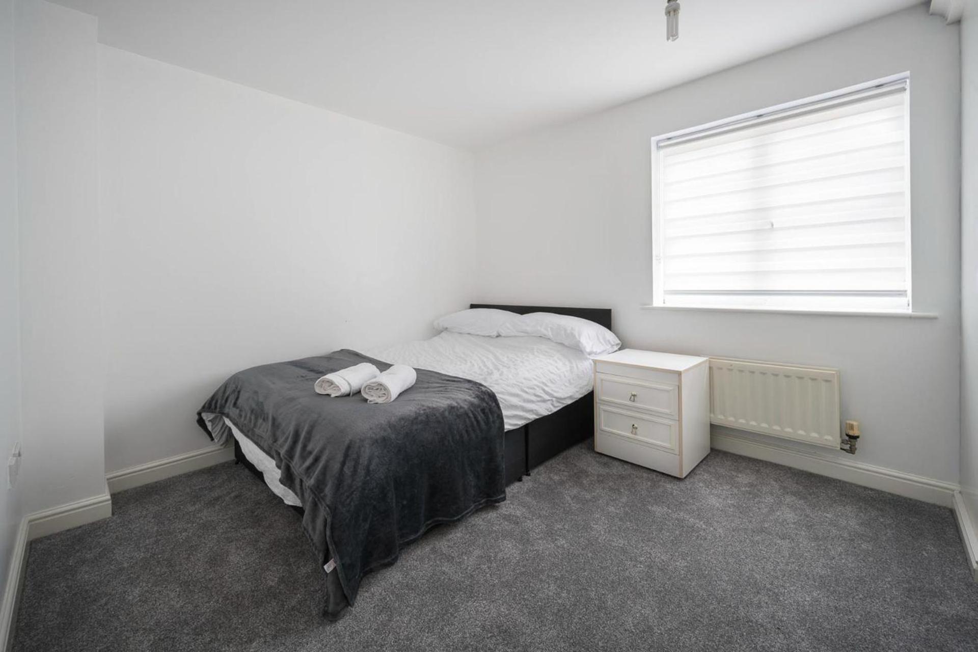 House-Sleeps7-Parking-Garden-Sportschannels Maidstone Extérieur photo